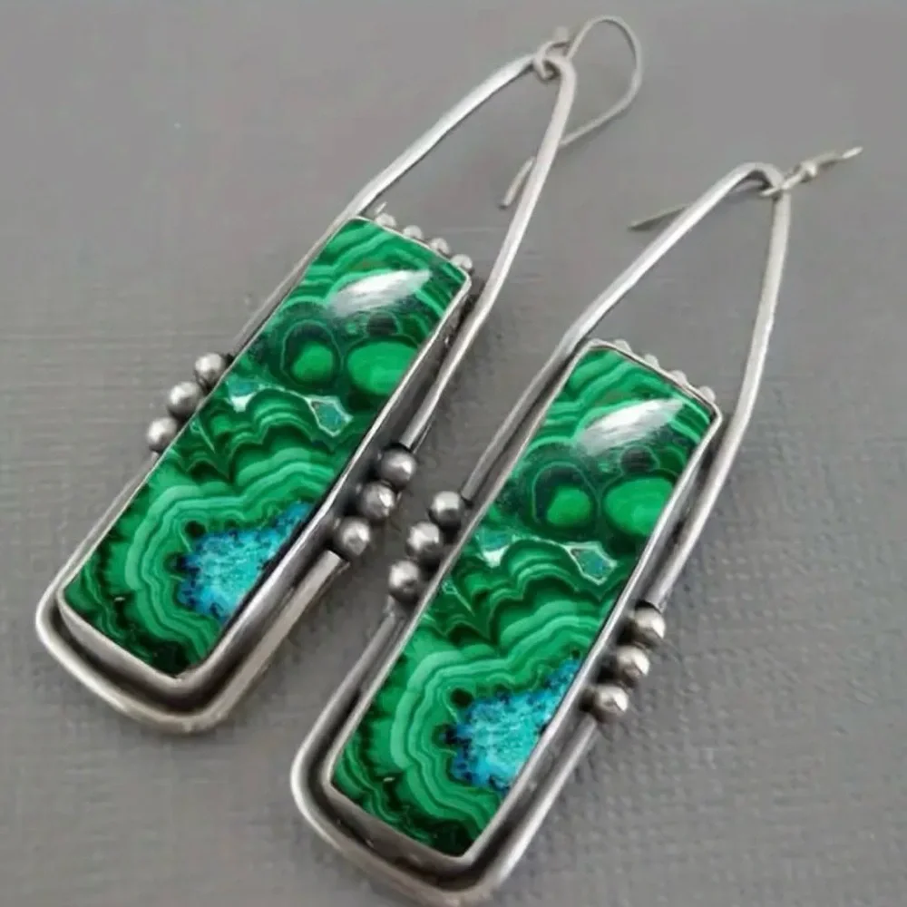 Green Dangle Earrings Silver Tone Drop Lightweight Statement Gift - Picture 2 of 6